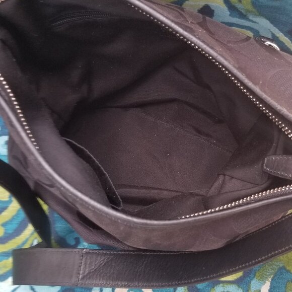 Coach Shoulder Bag - Picture 3 of 6